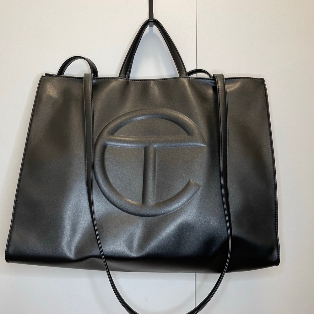 Like NEW!!!!! TELFAR SHOPPING BAG LARGE SIZE